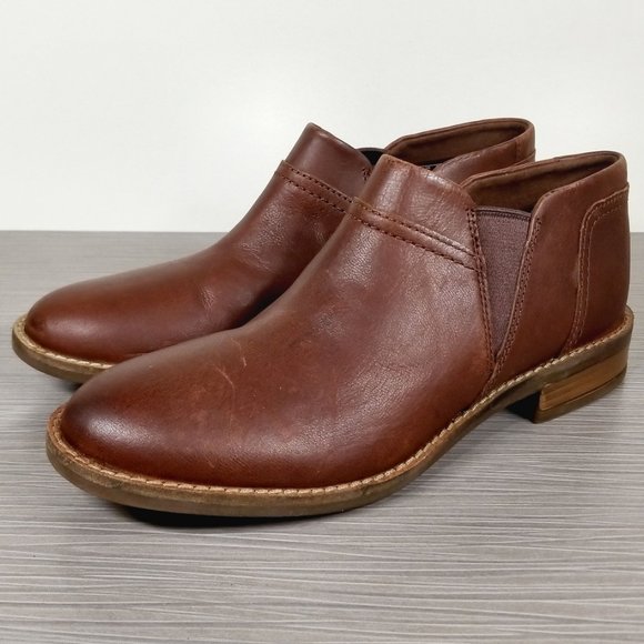 Clark's Camzin Slip On Bootie, Brown Leather, Womens Sizes 6.5 & 7 - Picture 3 of 9
